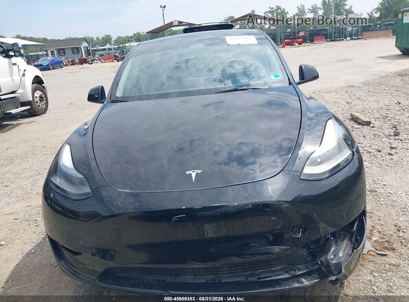 7SAYGAEE7RF982040 2024 TESLA MODEL Y Black Front view