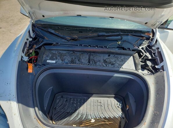 7SAYGAEE8PF672346 2023 TESLA MODEL White Սալոնի հետևի տեսք