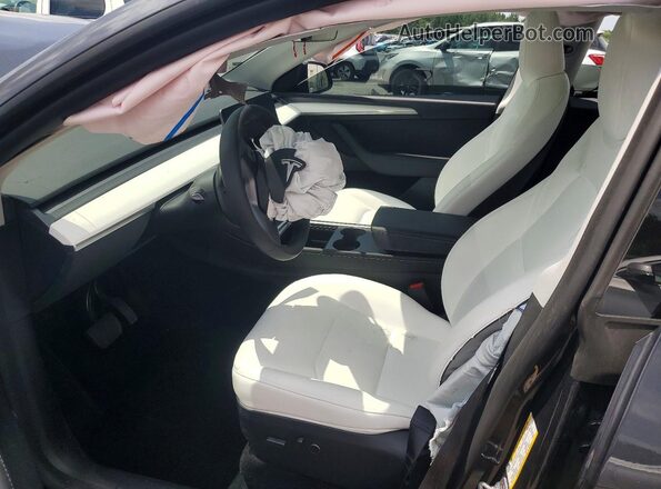7SAYGAEE9SF230748 2025 TESLA MODEL Gray Вид салону спереду