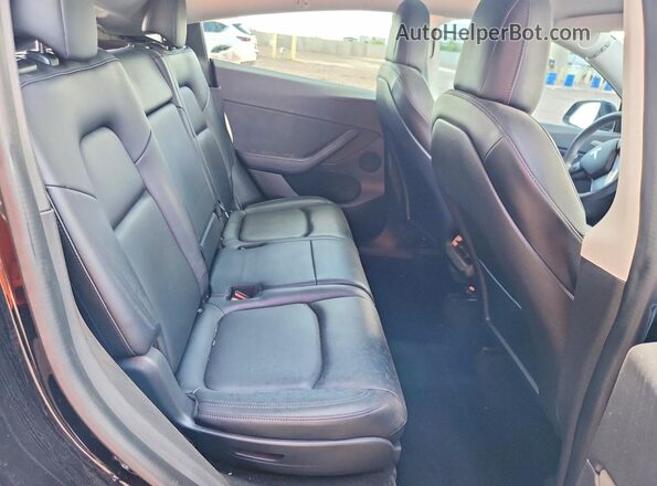 7SAYGAEEXNF391887 2022 TESLA MODEL Черный Вид задней части салона