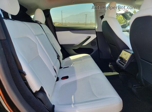 7SAYGDED1TF394828 2026 TESLA MODEL Черный Вид задней части салона