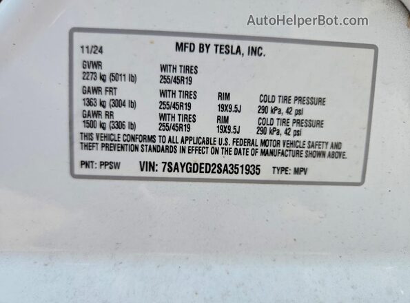 7SAYGDED2SA351935 2025 TESLA MODEL Белый Панорамный вид салона 360°