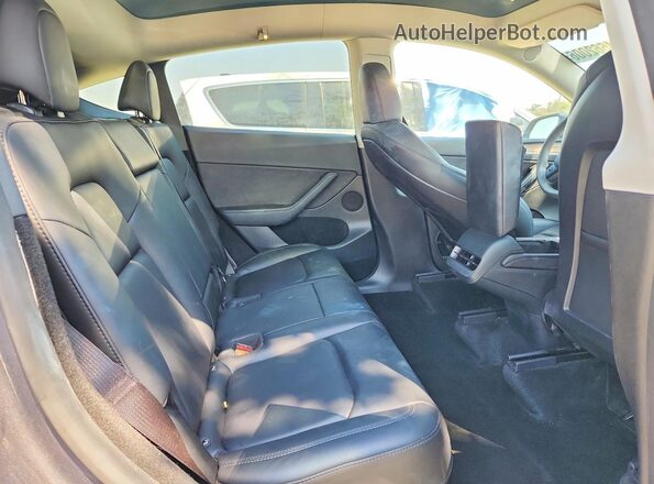 7SAYGDED3PF942270 2023 TESLA MODEL Gray Вид задніх сидінь