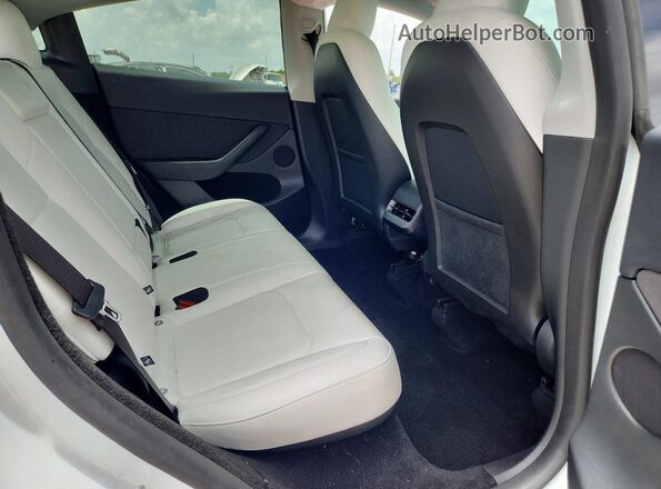 7SAYGDED3RF195255 2024 TESLA MODEL Белый Вид задней части салона