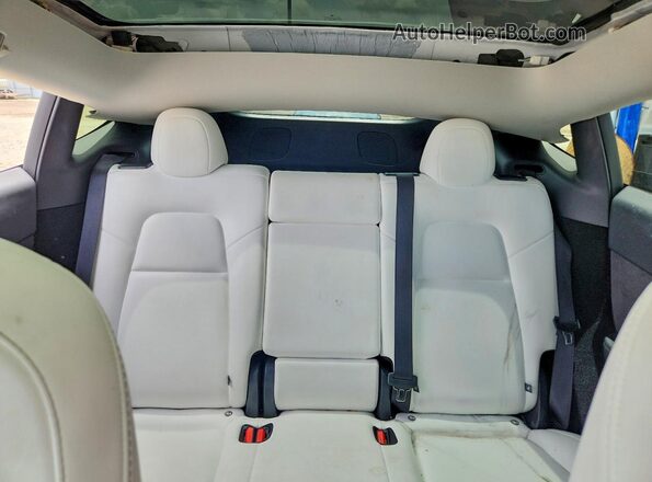 7SAYGDED3RF195255 2024 TESLA MODEL Белый Вид задних сидений
