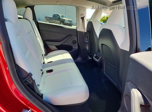7SAYGDED3SF234979 2025 TESLA MODEL Red უკანა სავარძლების ხედი