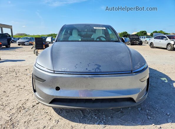 7SAYGDED3TA717130 2026 TESLA MODEL Gray Widok z przodu