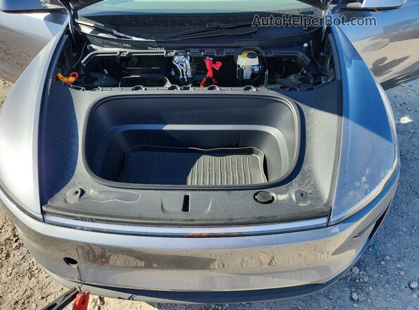 7SAYGDED3TA717130 2026 TESLA MODEL Gray Widok wnętrza z tyłu