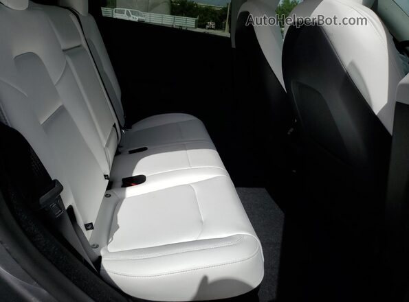 7SAYGDED4RA321930 2024 TESLA MODEL Gray უკანა სალონის ხედი