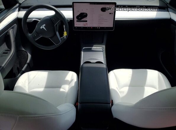 7SAYGDED4RF109760 2024 TESLA MODEL Black Vista del salpicadero