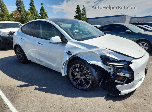 7SAYGDED4SF276965 2025 TESLA MODEL Белый Передняя правая четверть