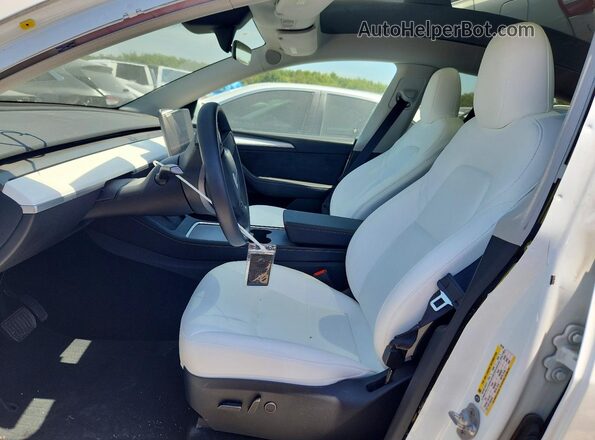 7SAYGDED5PF923140 2023 TESLA MODEL Белый Вид салона спереди