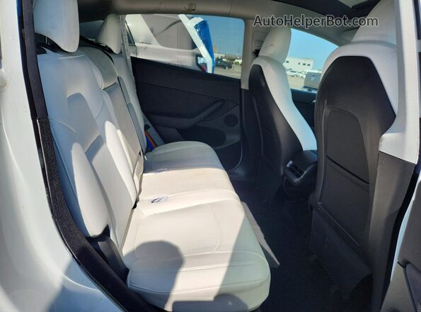 7SAYGDED5PF923140 2023 TESLA MODEL Белый Вид задних сидений