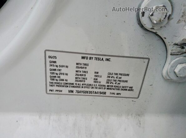7SAYGDED5TA419498 2026 TESLA MODEL White Engine compartment view