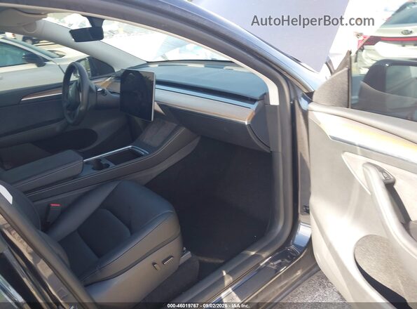 7SAYGDED6RF077264 2024 TESLA MODEL Y Gray Սալոնի դիմացի տեսք