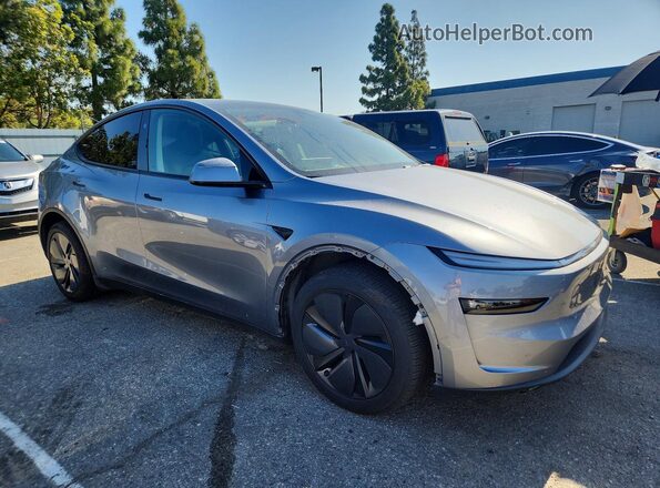 7SAYGDED6TA430588 2026 TESLA MODEL Silver Przód prawy