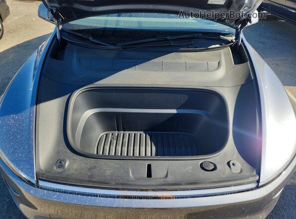 7SAYGDED6TA430588 2026 TESLA MODEL Silver Widok wnętrza z tyłu