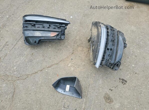7SAYGDED6TA581365 2026 TESLA MODEL Silver Widok komory silnika