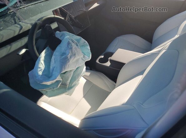 7SAYGDED7TA724596 2026 TESLA MODEL Белый Вид панели приборов