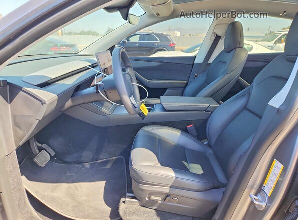 7SAYGDED7TF389469 2026 TESLA MODEL Silver Սալոնի դիմացի տեսք