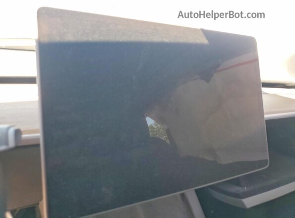 7SAYGDED8RF025084 2024 TESLA MODEL Белый Вид щитка приборов