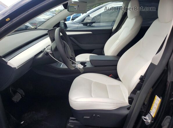 7SAYGDED8RF230355 2024 TESLA MODEL Black Widok wnętrza z przodu