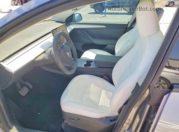 7SAYGDED8SF231401 2025 TESLA MODEL Белый Вид салона спереди