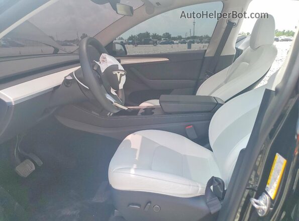 7SAYGDED9RF205402 2024 TESLA MODEL Black წინა სალონის ხედი