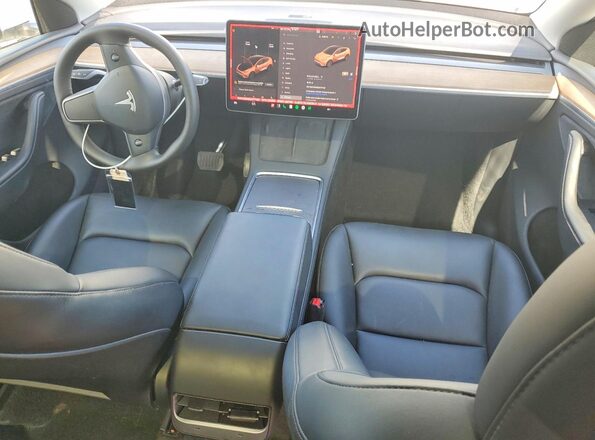 7SAYGDED9SA377402 2025 TESLA MODEL White Widok deski rozdzielczej