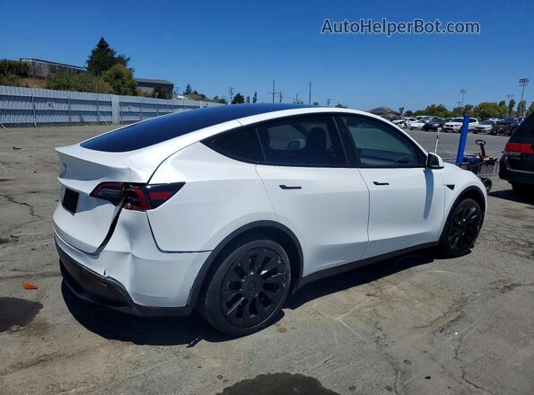 7SAYGDED9SF229317 2025 TESLA MODEL Белый Задняя правая четверть
