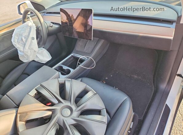 7SAYGDED9SF311547 2025 TESLA MODEL White წინა პანელის ხედი