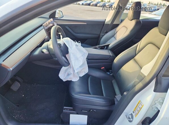7SAYGDED9SF311547 2025 TESLA MODEL White წინა სალონის ხედი