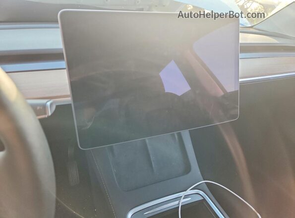 7SAYGDED9SF311547 2025 TESLA MODEL White ხელსაწყოთა პანელის ხედი