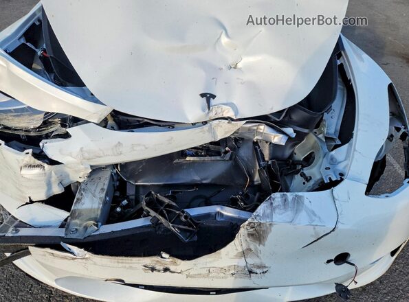 7SAYGDED9SF311547 2025 TESLA MODEL White უკანა სალონის ხედი