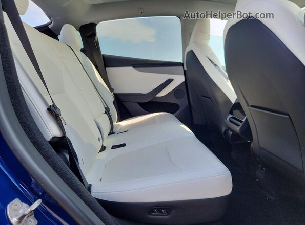 7SAYGDED9TA446994 2026 TESLA MODEL Blue უკანა სავარძლების ხედი