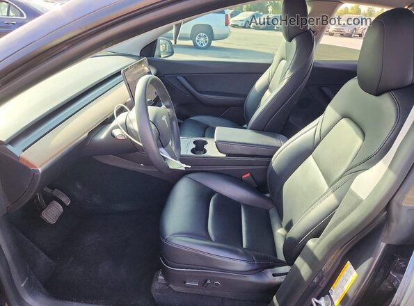7SAYGDEE0NF338598 2022 TESLA MODEL Угольный Вид салона спереди