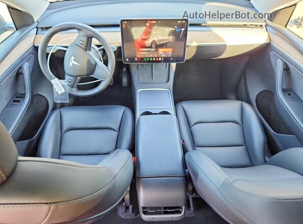 7SAYGDEE0RA299790 2024 TESLA MODEL Silver წინა პანელის ხედი