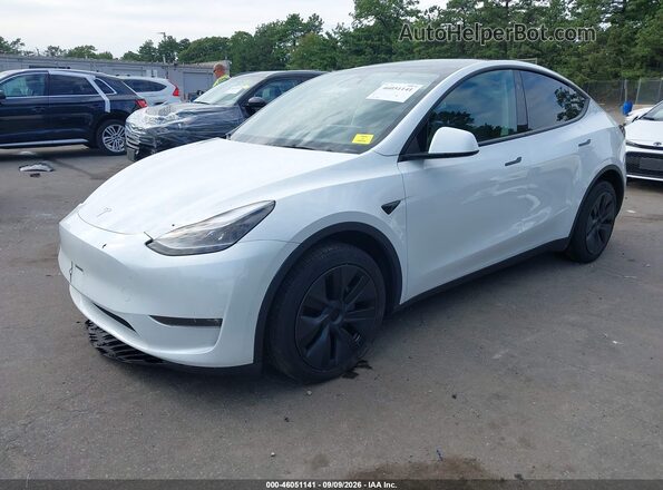 7SAYGDEE0RF152663 2024 TESLA MODEL Y Белый Передняя левая четверть
