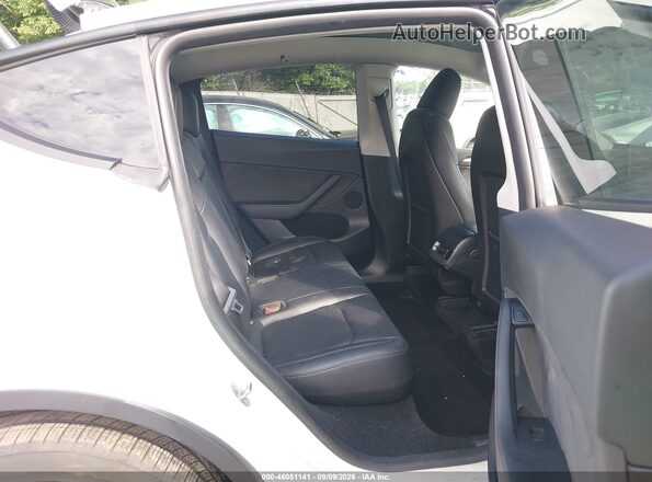 7SAYGDEE0RF152663 2024 TESLA MODEL Y Белый Вид наклейки с VIN-кодом