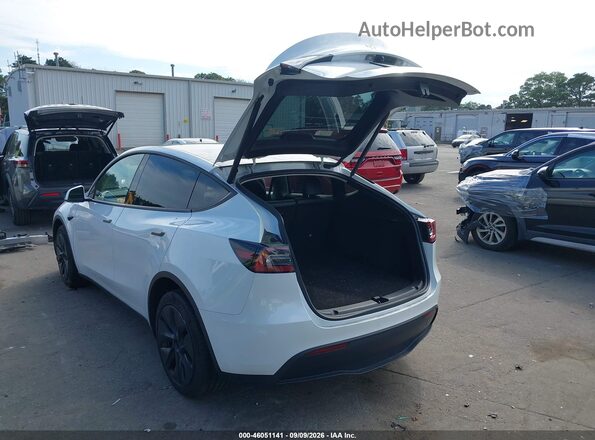 7SAYGDEE0RF152663 2024 TESLA MODEL Y Белый Задняя левая четверть