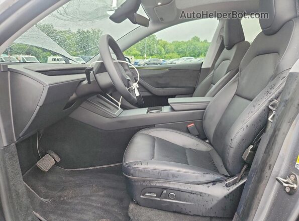 7SAYGDEE0TA378562 2026 TESLA MODEL Gray Vista interior delantera