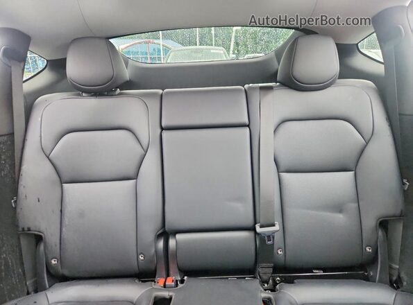 7SAYGDEE0TA378562 2026 TESLA MODEL Gray Vista de los asientos traseros
