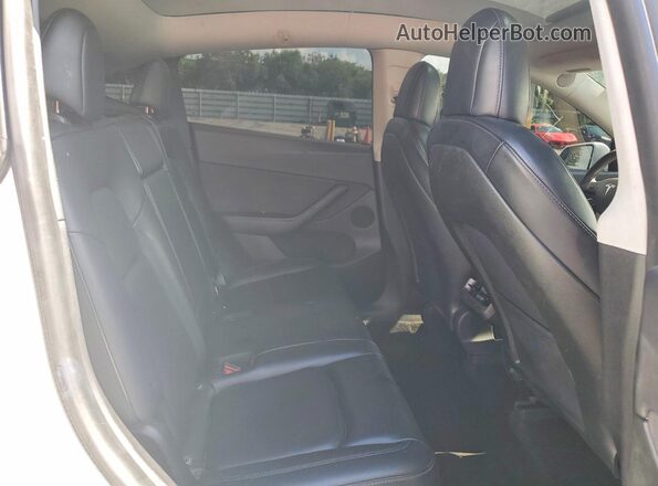 7SAYGDEE1NF307103 2022 TESLA MODEL Белый Вид задней части салона