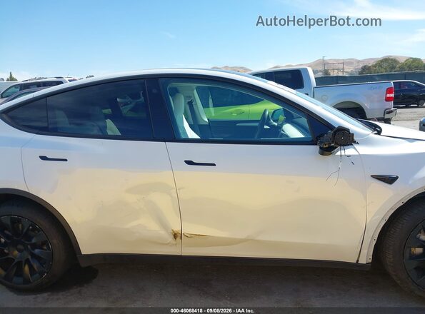 7SAYGDEE1PF751648 2023 TESLA MODEL Y White Սալոնի հետևի տեսք