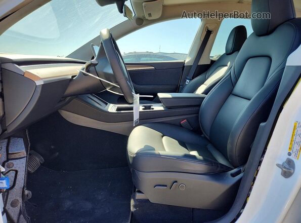 7SAYGDEE2PA113521 2023 TESLA MODEL White Вид салону спереду