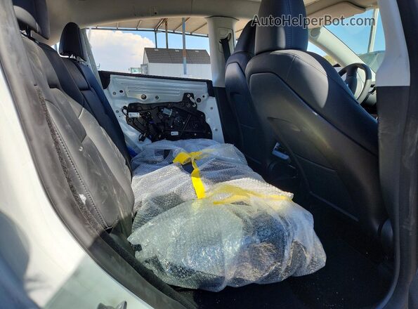 7SAYGDEE2PA113521 2023 TESLA MODEL White Вид задніх сидінь