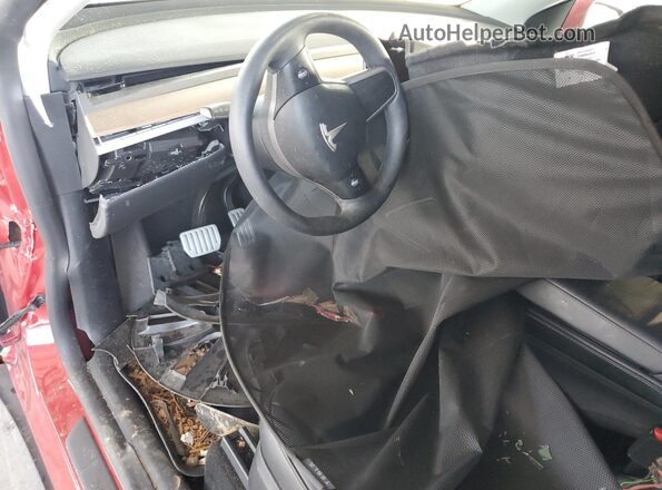 7SAYGDEE2RA227134 2024 TESLA MODEL Red Vista del salpicadero