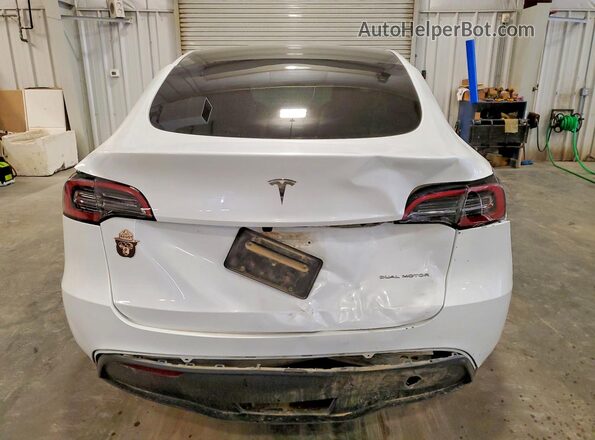 7SAYGDEE2RA240059 2024 TESLA MODEL White Rear view