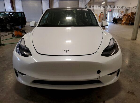 7SAYGDEE2RA240059 2024 TESLA MODEL White Front view