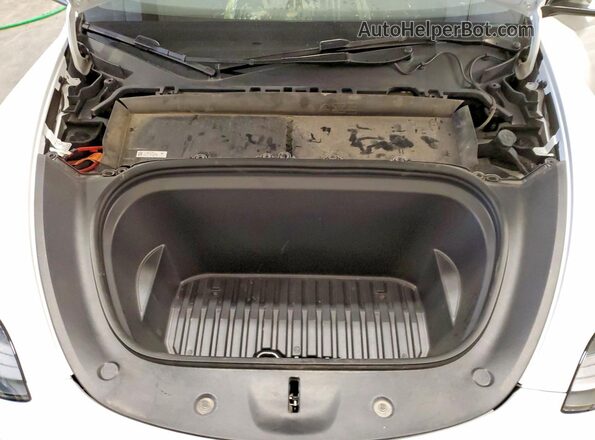 7SAYGDEE2RA240059 2024 TESLA MODEL White Rear interior view
